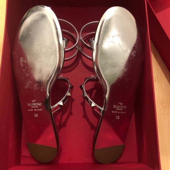 VALENTINO ROCKSTUD SILVER  SANDALS - Picture 8 of 8